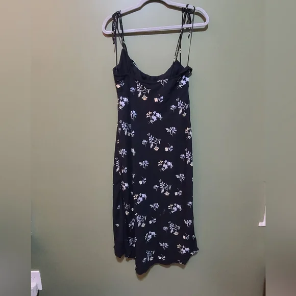Abercrombie & Fitch Black Floral Midi Dress - Picture 3 of 5